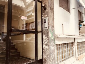 Entrée de l’hébergement