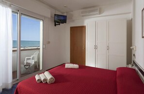 Superior Double Room, Sea View | In-room safe, individually decorated, individually furnished, desk - Hotel Panoramic (Riccione)