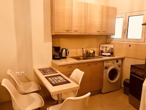 Romantic Apartment, 1 King Bed with Sofa bed | Private kitchen