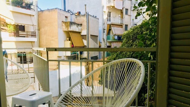 Apartament romàntic, 1 llit de matrimoni gran i sofà llit | Balcó