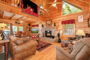 Smart TV, fireplace