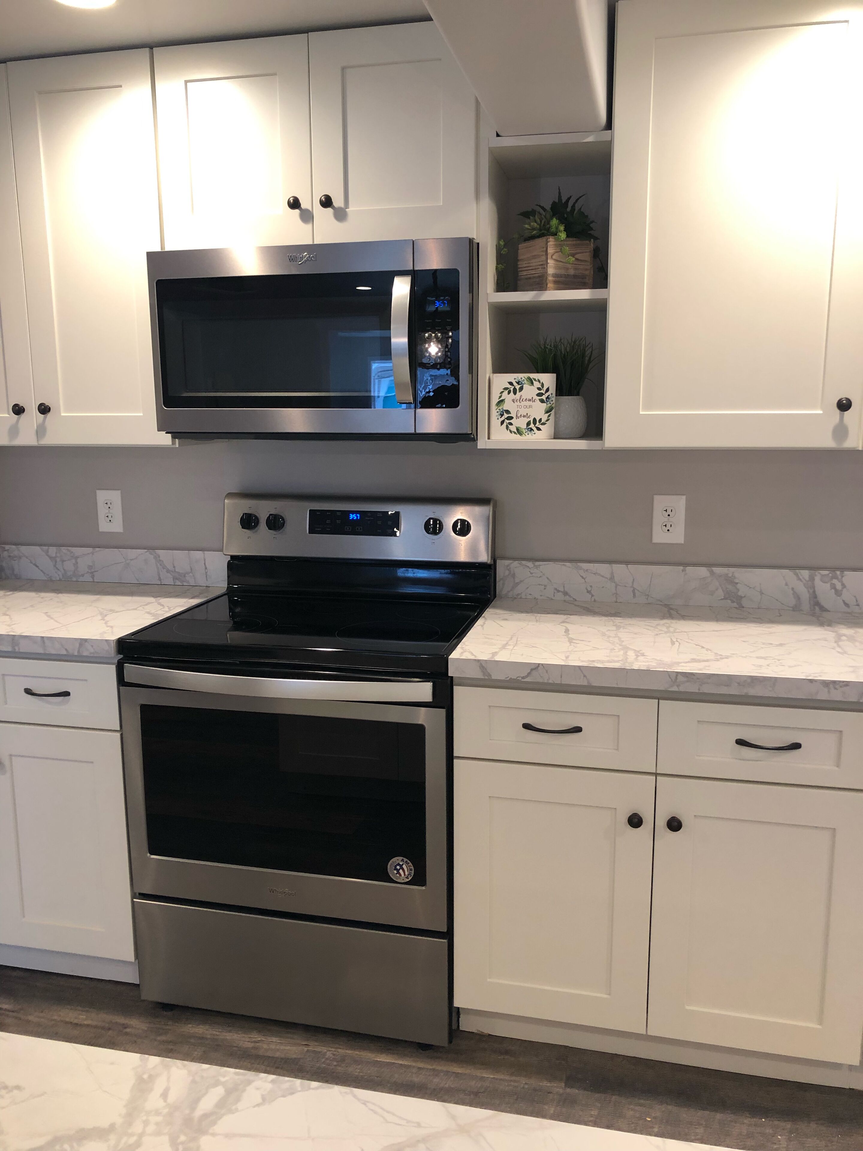 Charming Amish countryside farmhouse