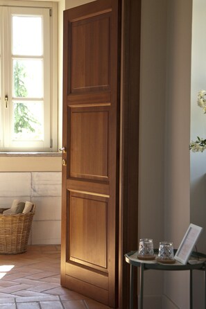 Comfort Quadruple Room | Bathroom | Free toiletries, hair dryer, bidet, towels - Cascina San Giorgio (Valenza)
