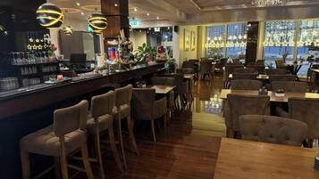 Bar (in der Unterkunft)