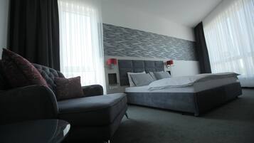 Junior Studio | Hypo-allergenic bedding, down duvets, individually decorated
