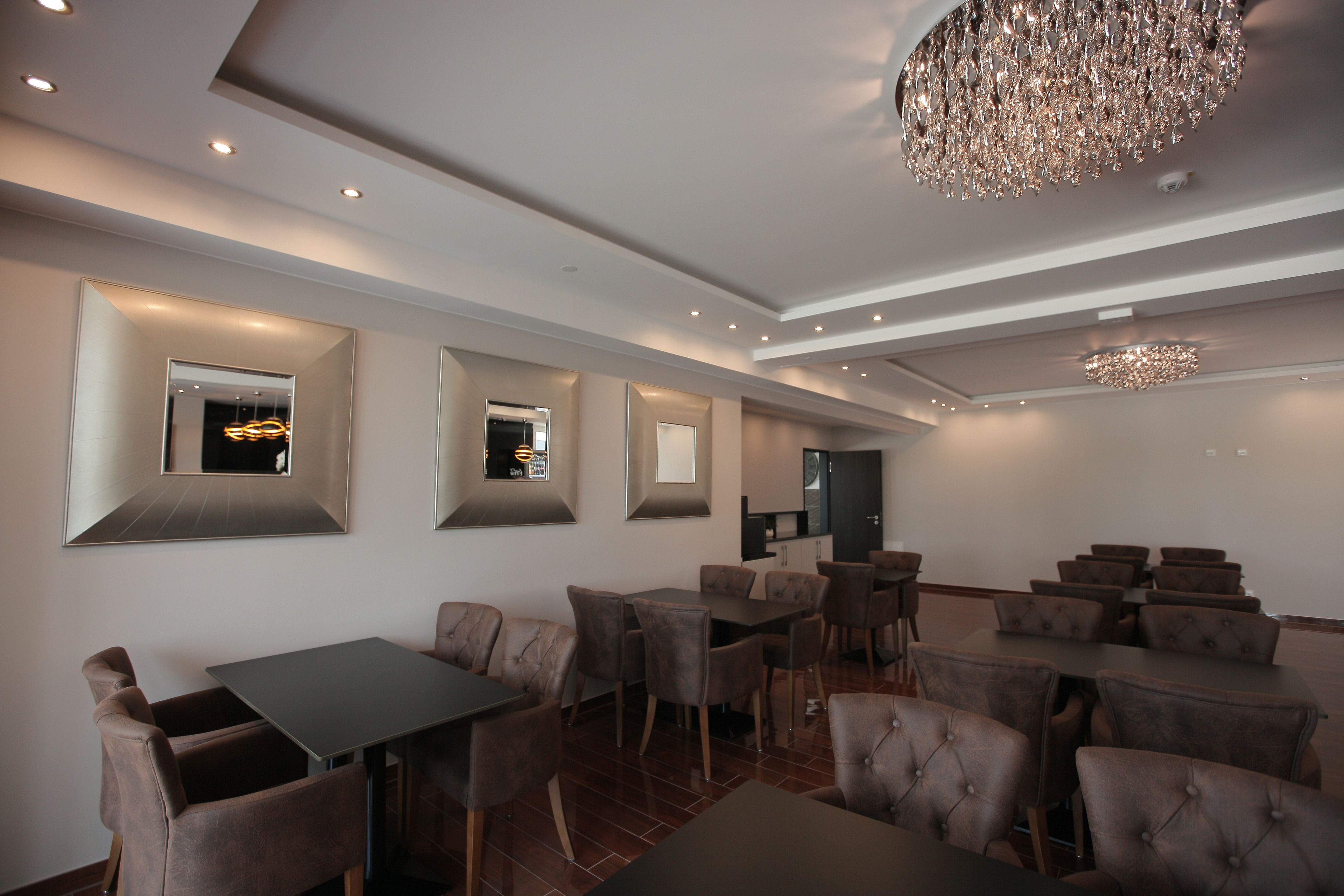 Dagelijks ontbijtbuffet (EUR 9.50 per persoon)