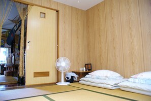 Free WiFi - Guest House Agaihama (Yonabaru)