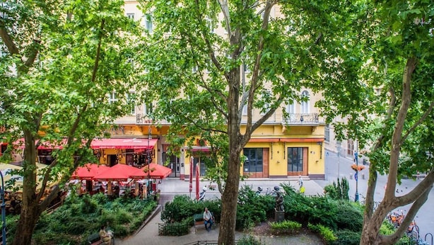 Unclassified image, 1 of 12, button - Luxury Home Plus (Budapest)