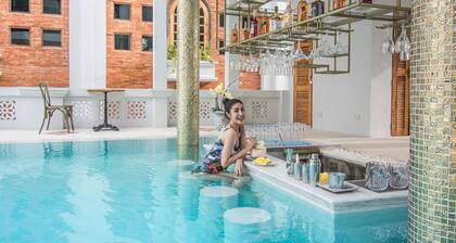 Lanna Oriental Hotel