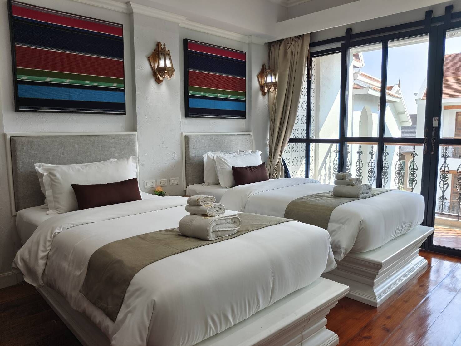 1 bedroom, premium bedding, down duvets, minibar