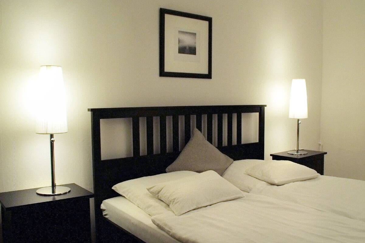 Double Room, Garden View | Desk, WiFi (free), bed sheets