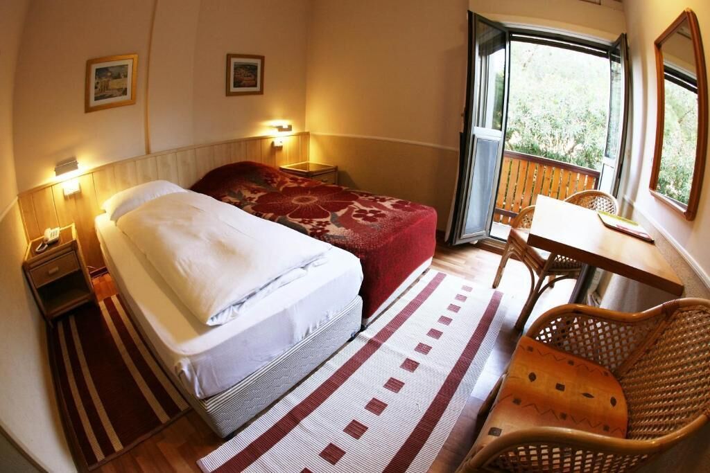 in-room safe, desk, iron/ironing board, free cots/infant beds