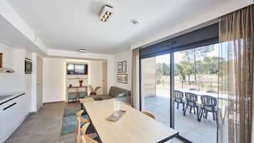 Exclusive-Penthouse, Mehrere Betten, Nichtraucher | Wohnbereich | Flachbildfernseher