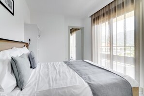 Dúplex de lujo, varias camas, no fumadores | Decoración individual, mobiliario individual, escritorio