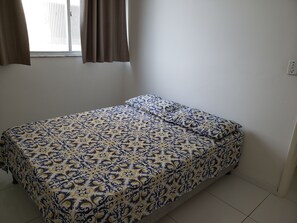 2 chambres, fer et planche Ă repasser