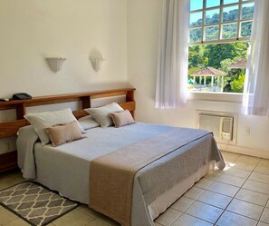 Quarto quadruplo standard, Acessível, Vista para o jardim | 5 bedrooms, minibar, desk, blackout curtains - Pousada Fazenda Florença (Valenca)