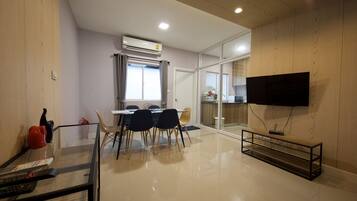 Casa de ciudad familiar, varias camas, para no fumadores | Área de sala de estar