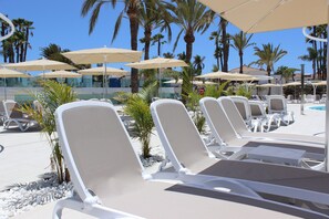 Sun deck - Hotel LIVVO Dunagolf Suites (San Bartolomé de Tirajana)