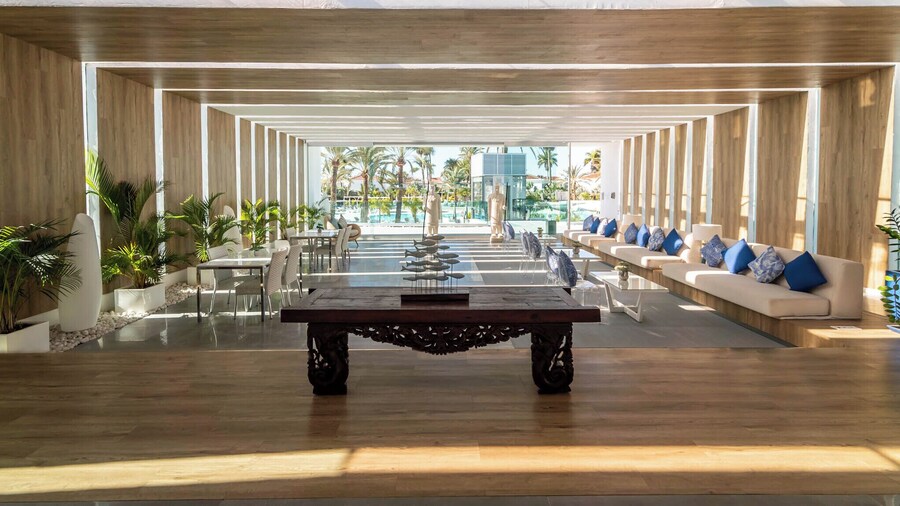 Hotel LIVVO Dunagolf Suites