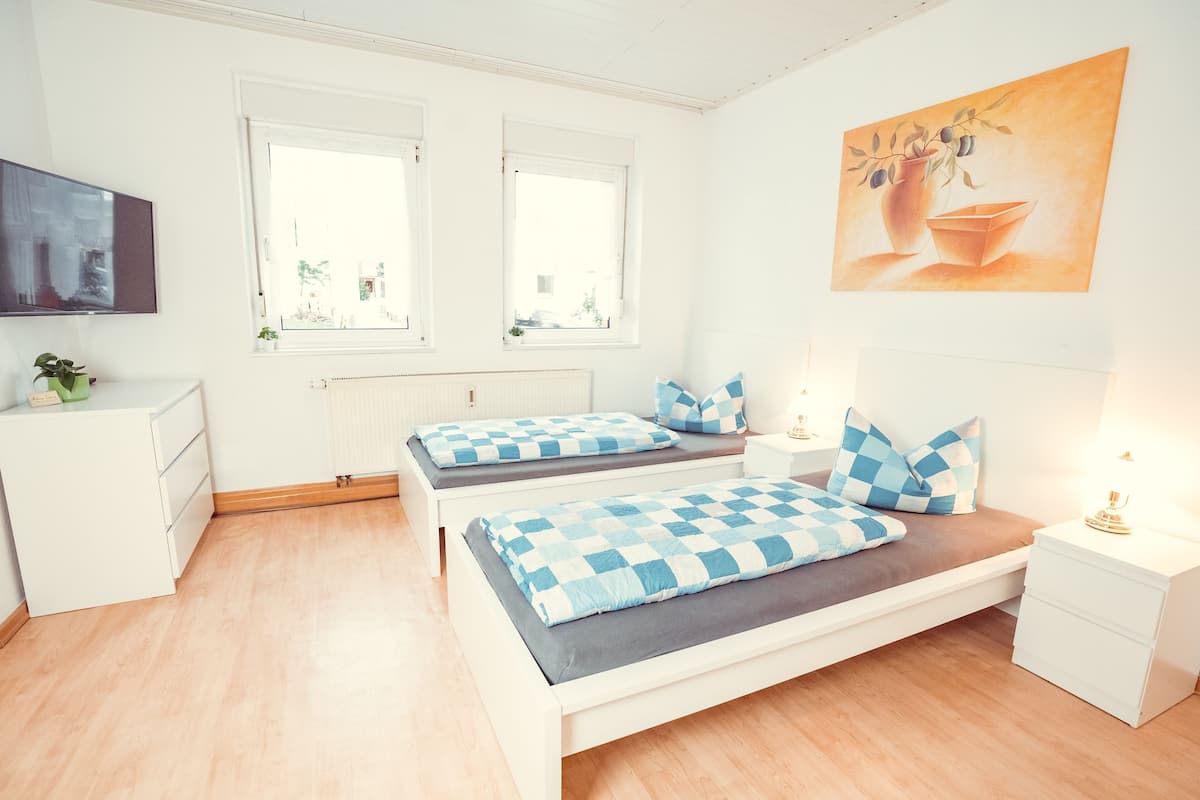 Kamar Twin | Tirai kedap cahaya, kedap suara, Wi-Fi gratis, dan seprai linen