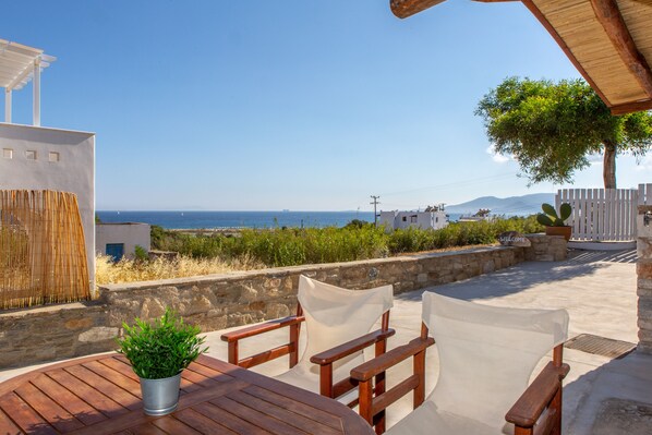 Traditional Apartment, 1 Queen Bed, Kitchen, Sea View | Beach/ocean view