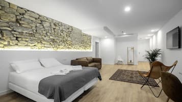 1 bedroom, soundproofing, free cribs/infant beds, free WiFi