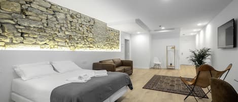 1 soverom, lydisolert, barnesenger (inkludert) og wi-fi (inkludert)