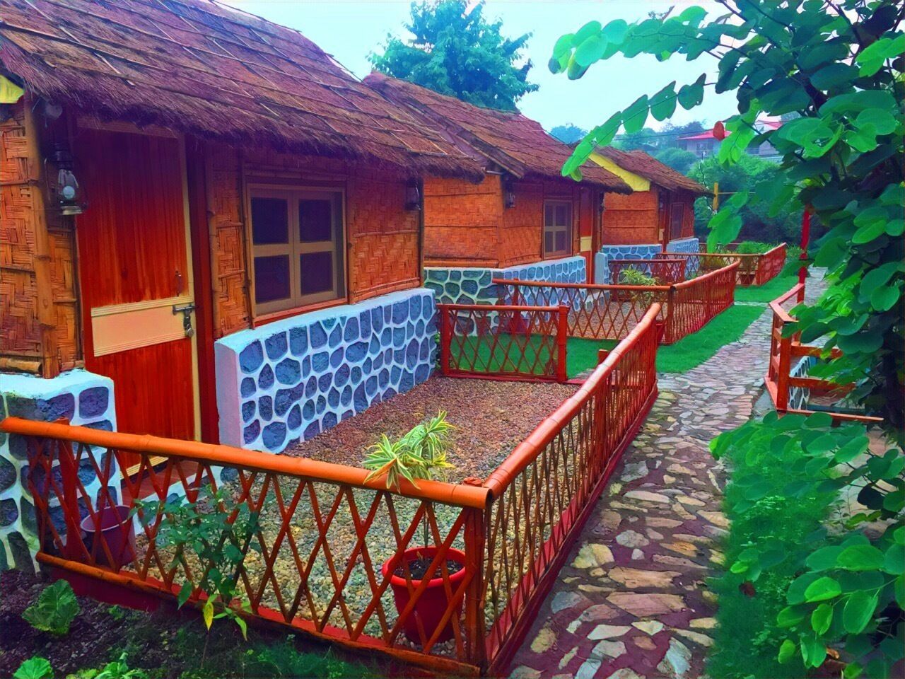 Bamboo Huts | Desk, laptop workspace, free WiFi, bed sheets