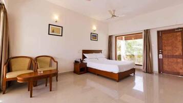 In-room safe, blackout curtains, rollaway beds, free WiFi