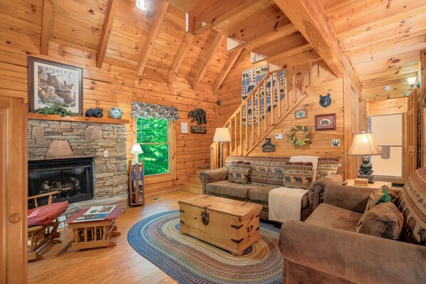 Cabin, 2 Bedrooms | Living area | TV