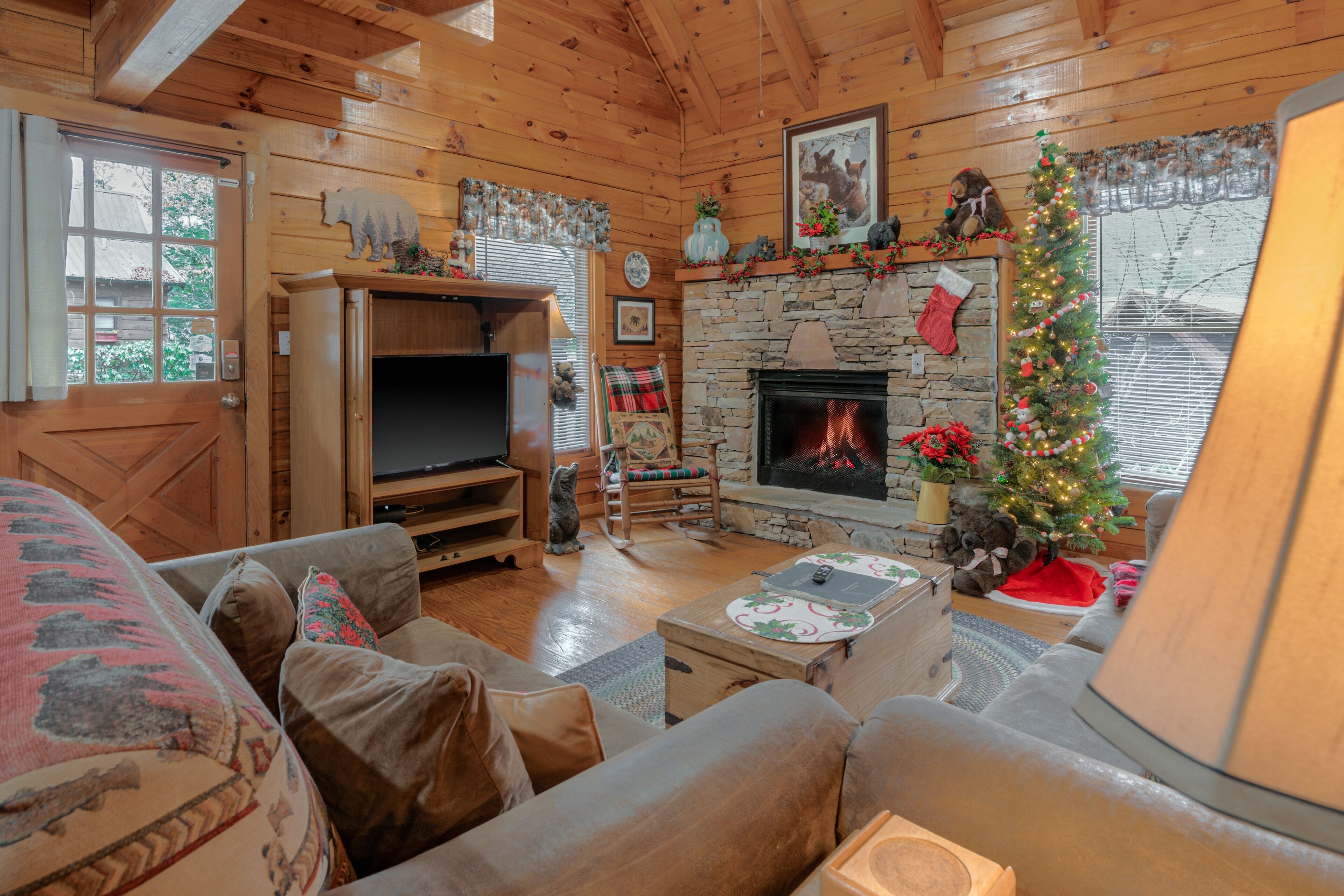 Cabin, 2 Bedrooms | Living area | TV