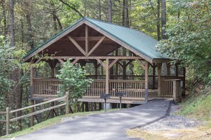 Cabin, 2 Bedrooms | Exterior