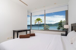 2 bedrooms, WiFi - Villa 3 oceanfront pool villa (Tambon Patong)