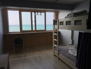 Room (2 people)