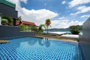 An infinity pool