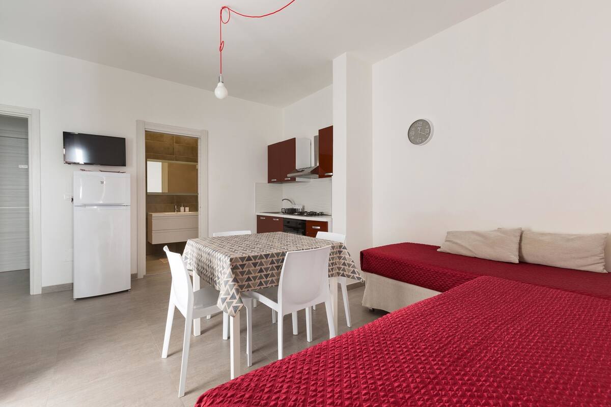 Standard Studio (1299-Monolocale Lu Mare) | Living area | TV