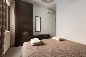 Standard-studio (1299-Monolocale Lu Mare) | Silitysrauta/-lauta, ilmainen Wi-Fi