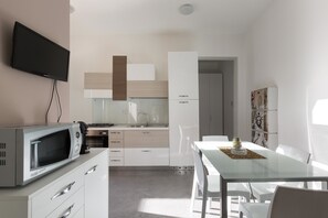 Comfort-Apartment, 1 Schlafzimmer (1295-Bilocale Aura) | Eigene Küche | Großer Kühlschrank, Ofen, Herdplatte, Hochstuhl