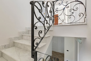 Villa, 6 Bedrooms (1165)