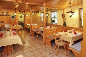Dining - Land- und Aktivhotel Altmühlaue (Bad Rodach)