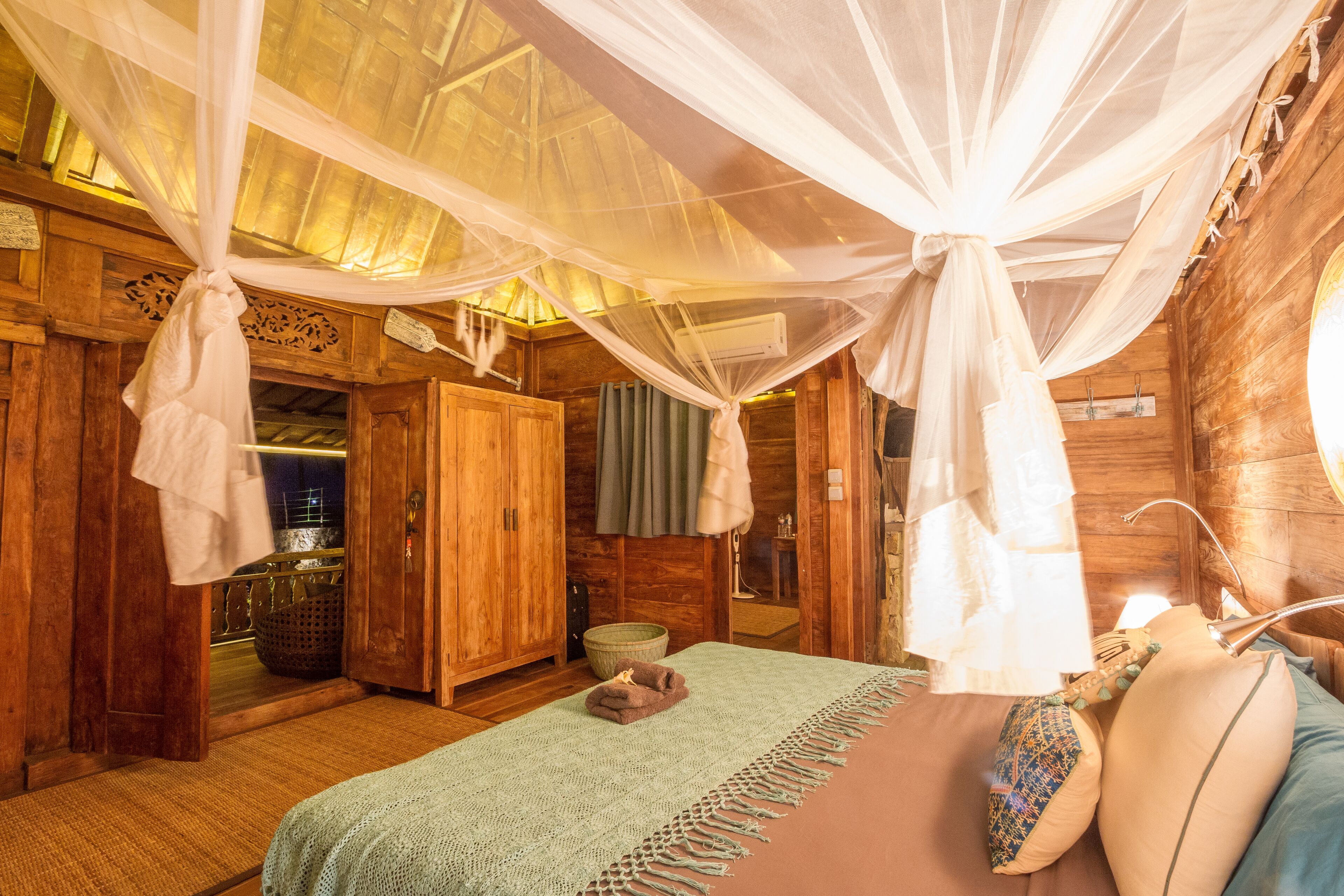 Beachfront Bungalow on Rote Island