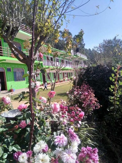 StayApart - Maa Anadmayee Guest House