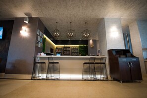 2 bars/lounges - Hotel Malibu Mamaia (Constanta)