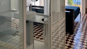 华丽双人房, 阳台, 海景 (Palazzo Don'Anna) | 客房内保险箱、免费 WiFi、床单