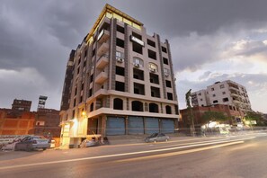 Exterior - Pyramids kefren (Giza)