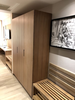Comfort-Einzelzimmer, Stadtblick | Zimmerausstattung