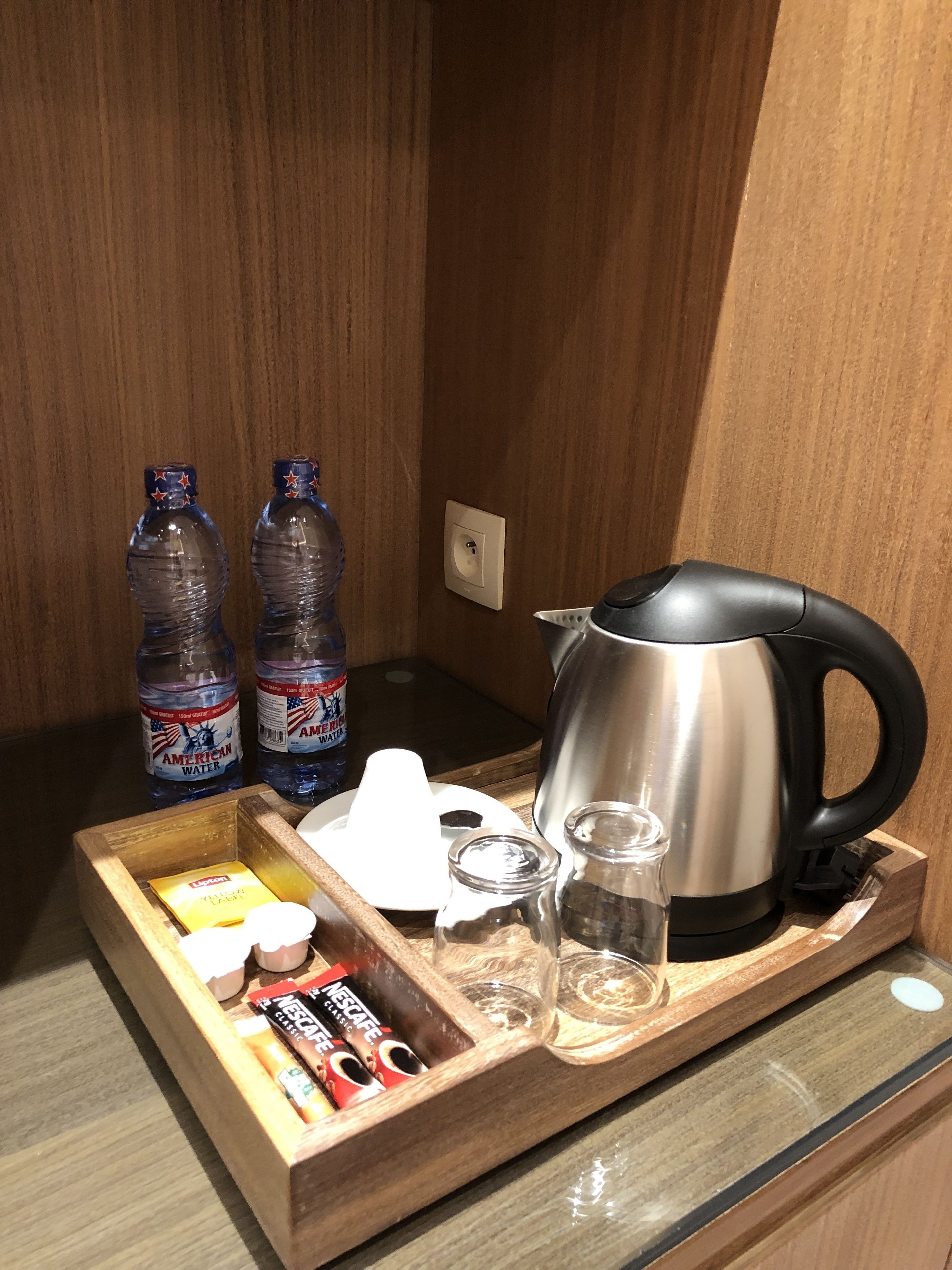 premium bedding, in-room safe, desk, soundproofing