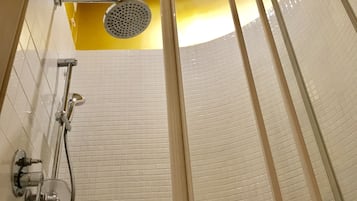 Doppelzimmer | Dusche im Bad