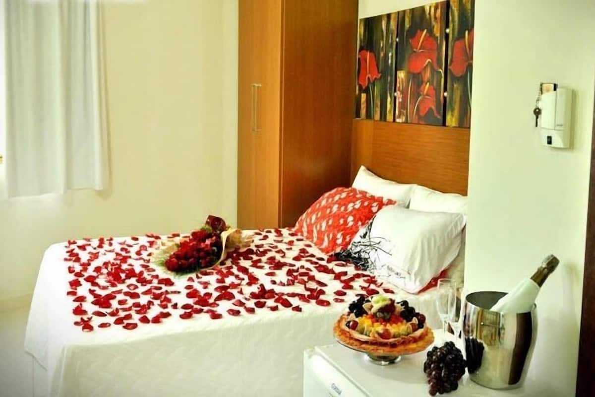 Deluxe Double Room | Minibar, desk, blackout curtains, iron/ironing board