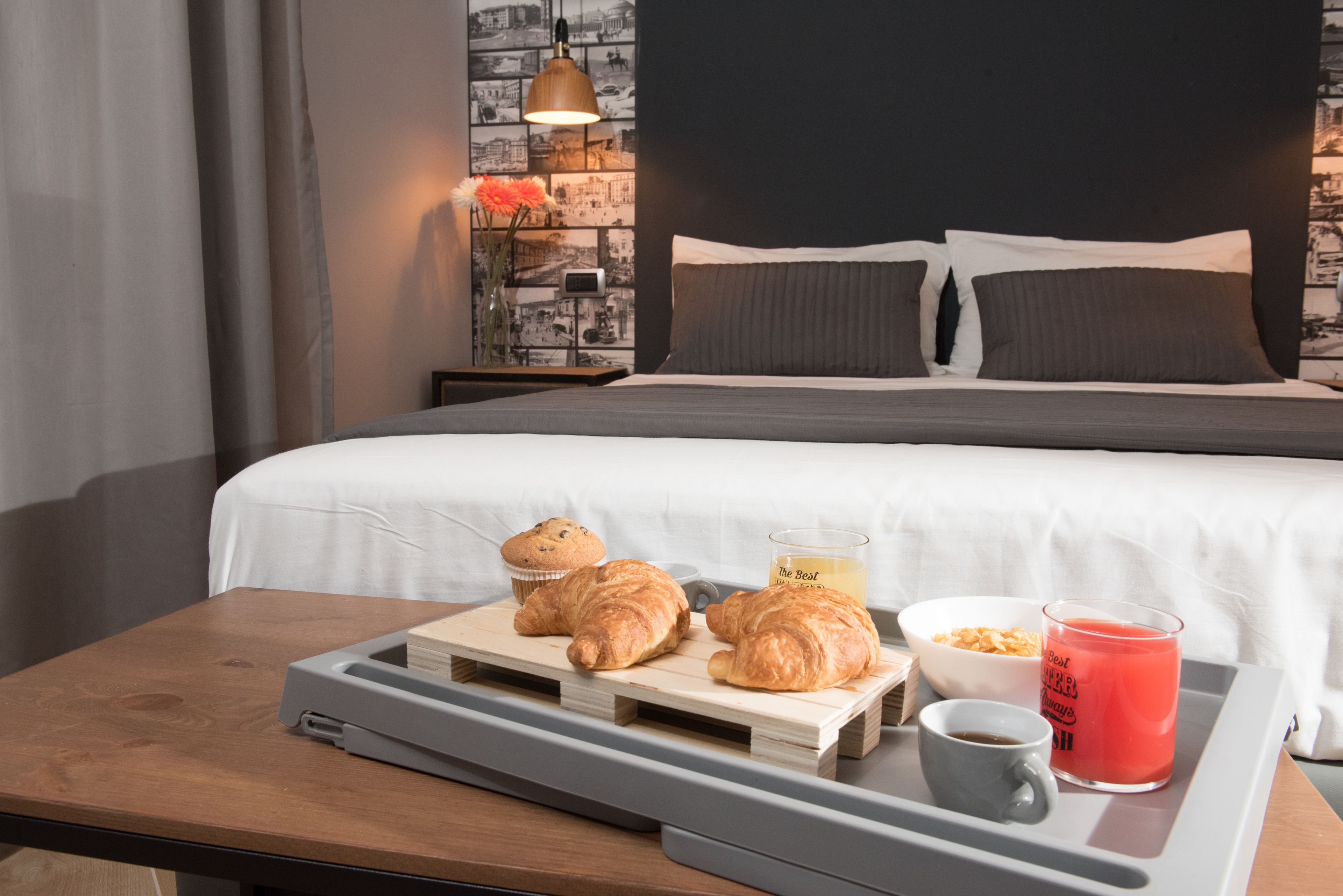 基本雙人房 | 房內用餐區